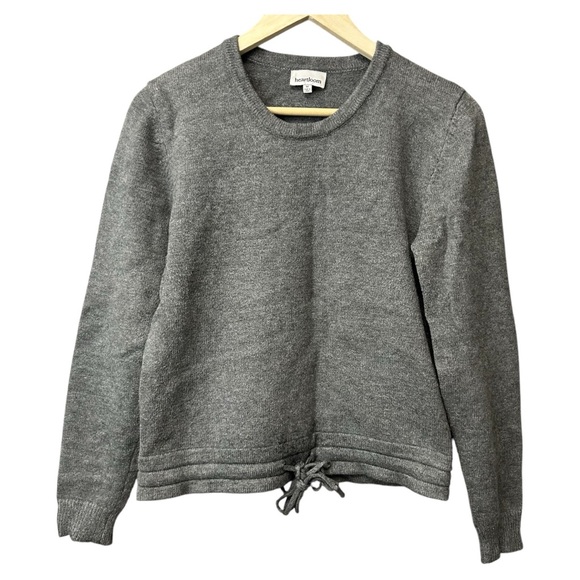 Heartloom Sweaters - Heartloom Grey Long Sleeve Crew Sweater Size Medium